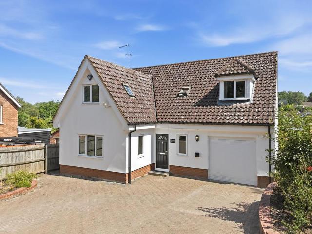 3 bedroom chalet for sale