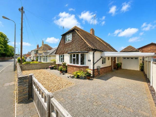 3 bedroom chalet for sale