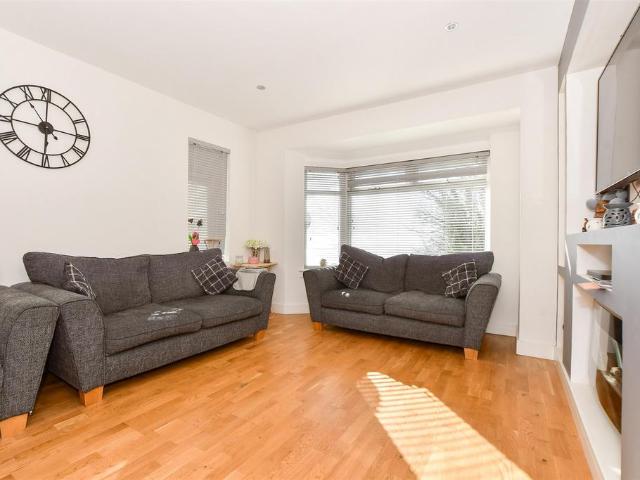 3 bedroom chalet for sale