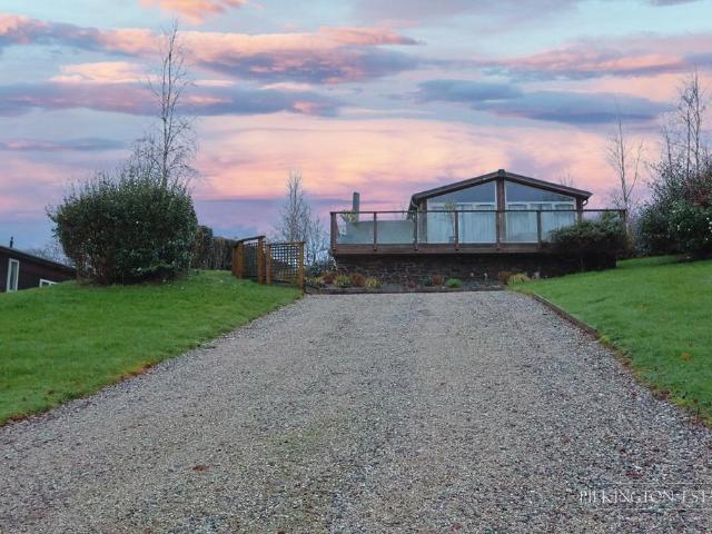 3 bedroom chalet for sale