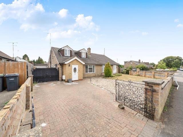 3 bedroom chalet for sale