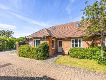 3 bedroom chalet for sale