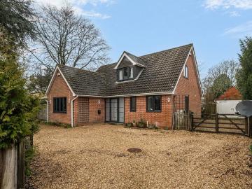 3 bedroom chalet for sale