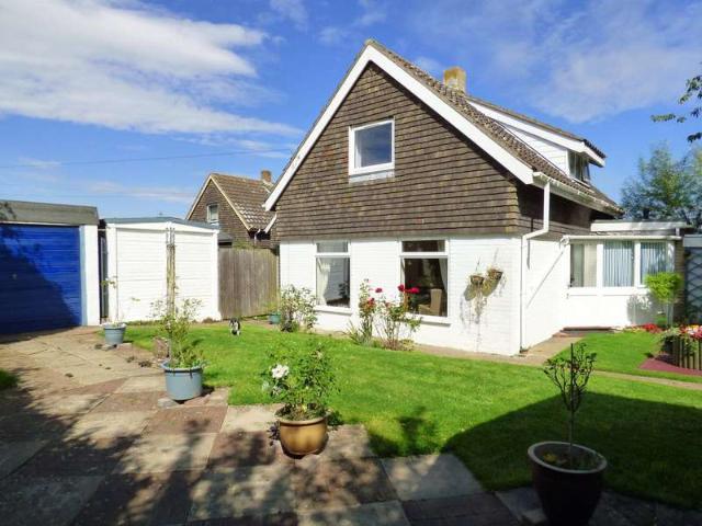 3 Bedroom Chalet House