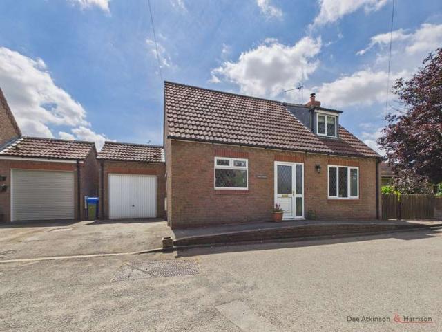 3 Bedroom Chalet House