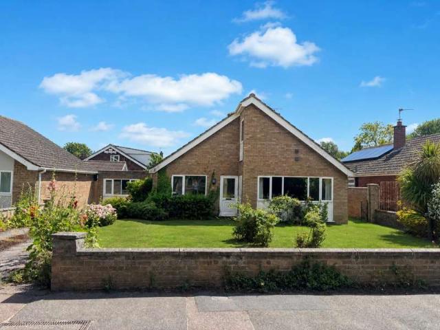3 Bedroom Chalet House