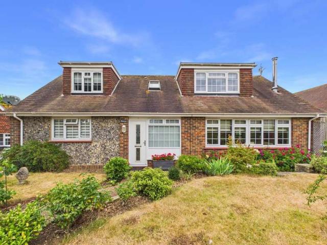 3 Bedroom Chalet House