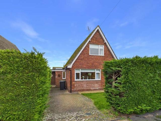 3 Bedroom Chalet House