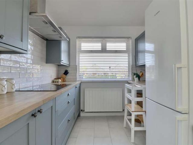 3 Bedroom Chalet House