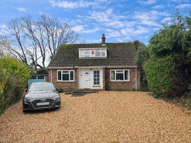 3 Bedroom Chalet House