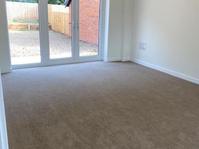 3 bedroom chalet to rent