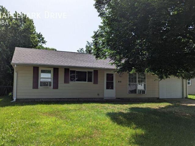 3 bedroom, Champaign IL 61821 105296296