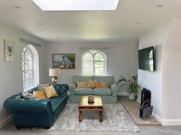 3 bedroom character property to rent