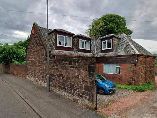 3 bedroom character property to rent