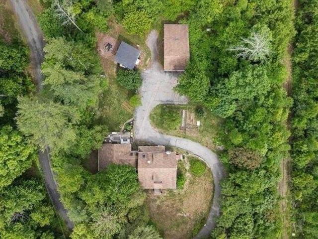 3 bedroom, Charlton MA 01507 104789086