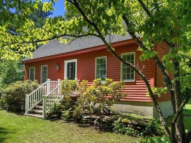 3 bedroom, Charlton MA 01507 105230966