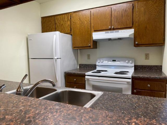 3 bedroom, Charleston IL 61920 99773390