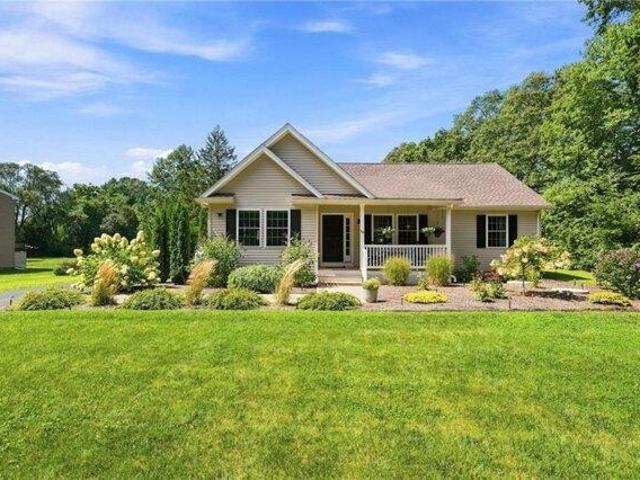 3 bedroom, Charlestown RI 02813 105658595