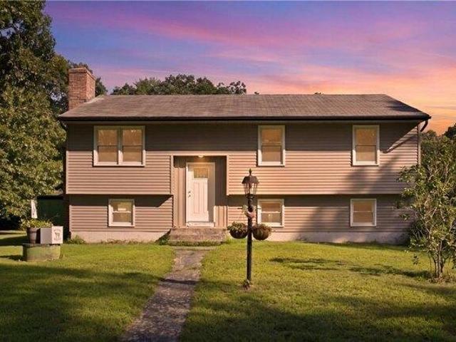 3 bedroom, Charlestown RI 02813 105748942