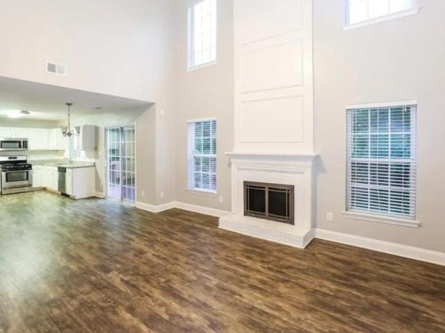 3 bedroom, Charlotte NC 28215 106168064