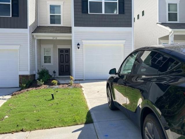 3 bedroom, Charlotte NC 28216 105735503
