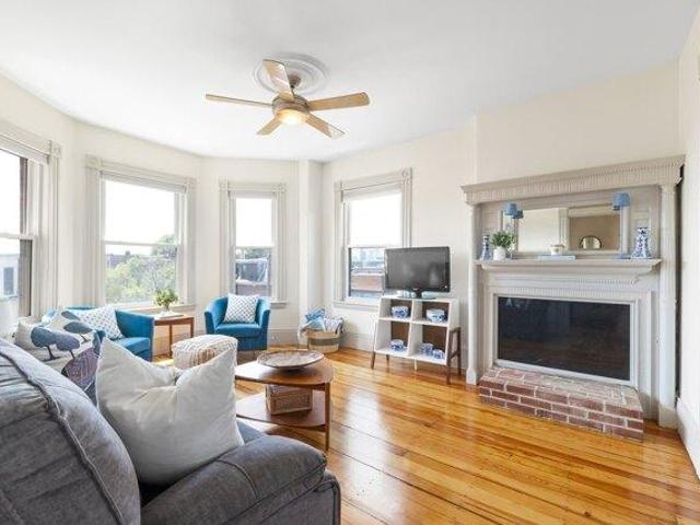3 bedroom, Chelsea MA 02150 105401136
