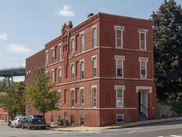 3 bedroom, Chelsea MA 02150 105418769
