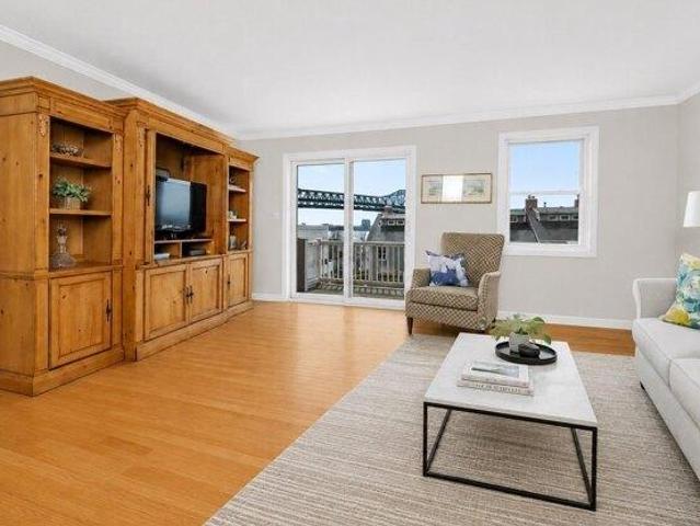 3 bedroom, Chelsea MA 02150 105477567