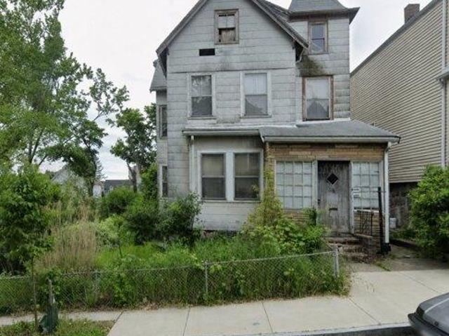 3 bedroom, Chelsea MA 02150 105495731