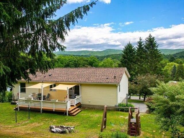 3 bedroom, Cheshire MA 01225 105414593