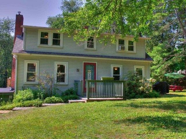 3 bedroom, Chesterfield NH 03466 105476179