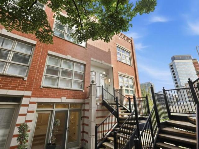 3 bedroom, Chicago IL 60642 105670323