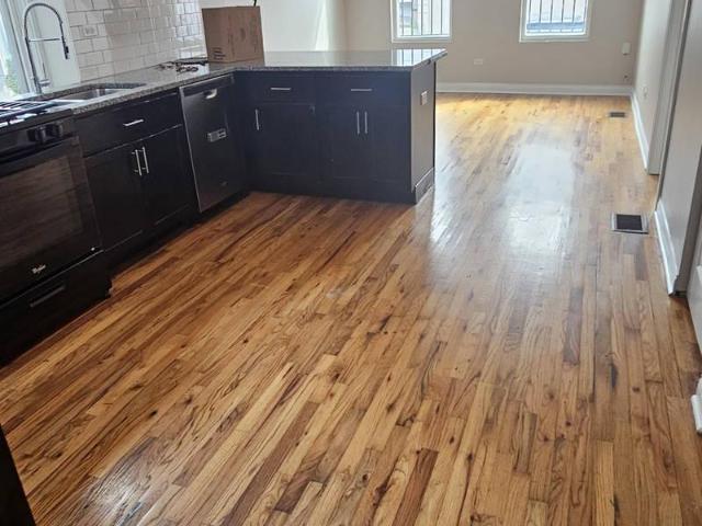 3 bedroom, Chicago IL 60647 105466344