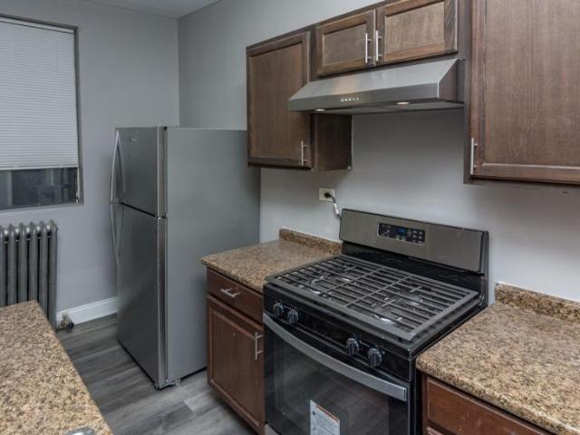 3 bedroom, Chicago IL 60649 95881229