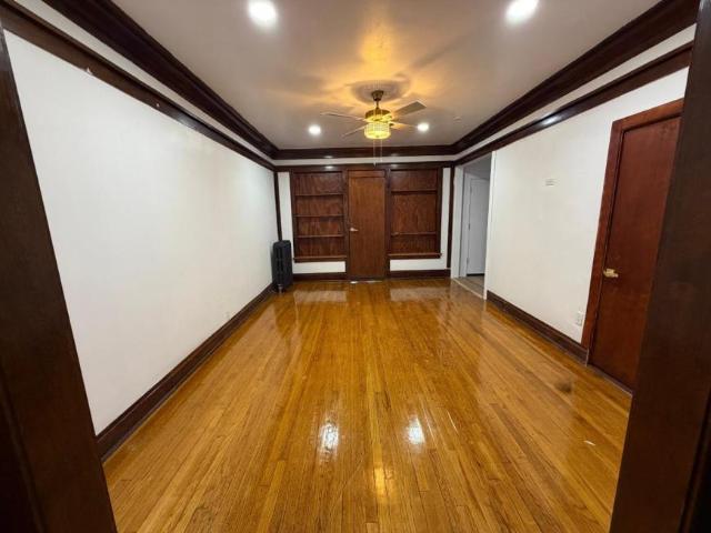 3 bedroom, Chicago IL 60649 105734437