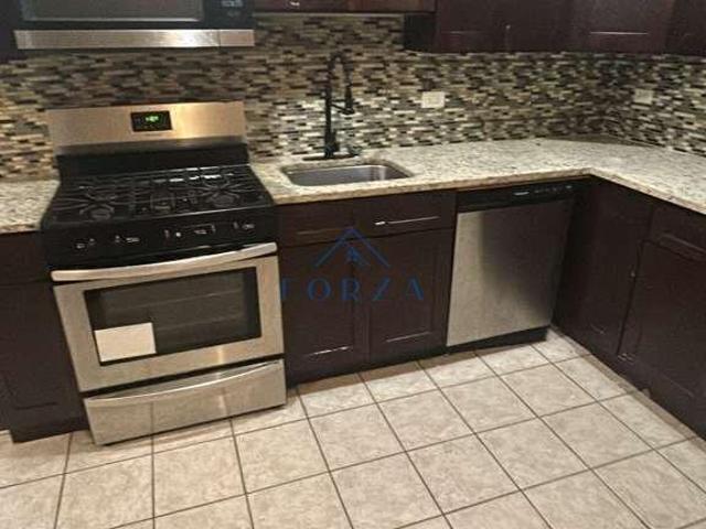 3 bedroom, Chicago IL 60649 LS105431908