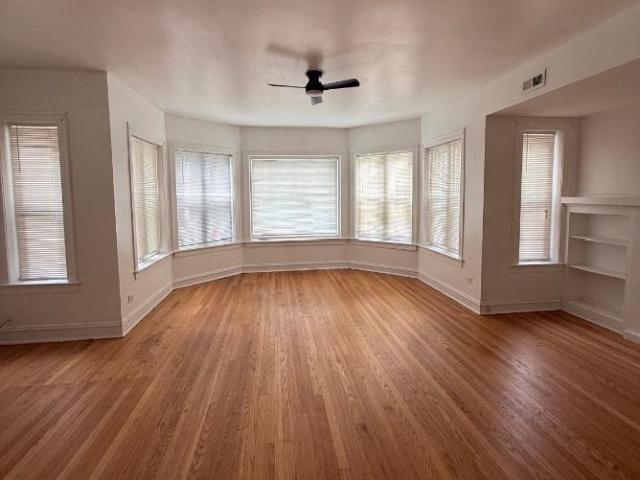 3 bedroom, Chicago IL 60649 LS105600214
