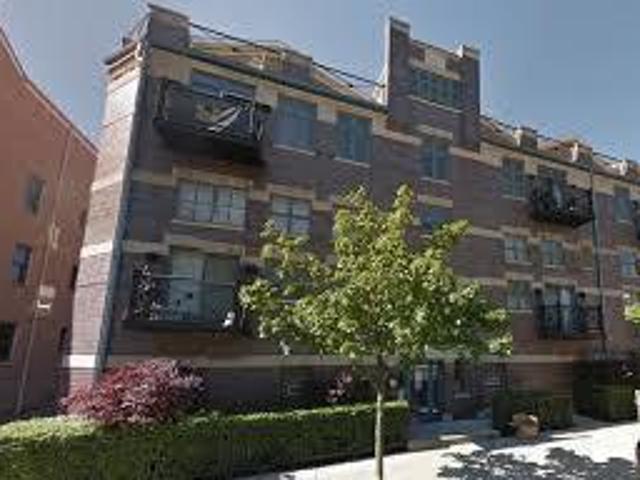 3 bedroom, Chicago IL 60657 104295247