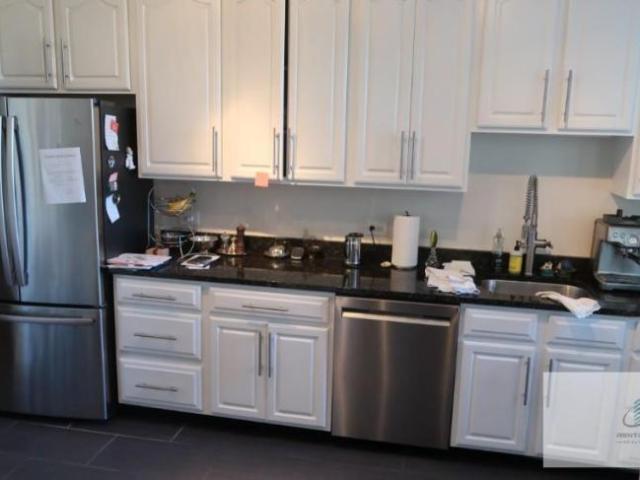 3 bedroom, CHICAGO IL 60657 105274143