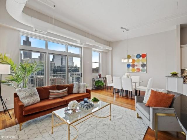 3 bedroom, Chicago IL 60607 104295258