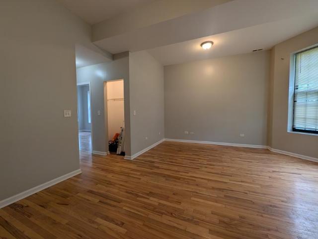 3 bedroom, Chicago IL 60609 102474447