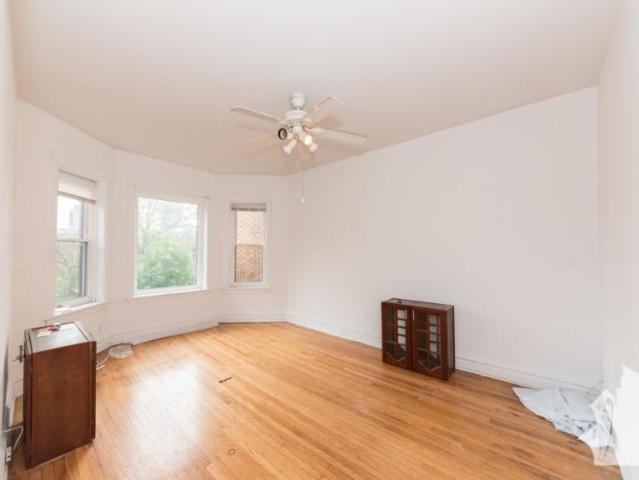 3 bedroom, Chicago IL 60613 103393370