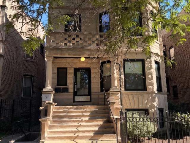 3 bedroom, Chicago IL 60613 104756498