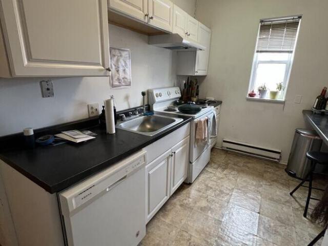 3 bedroom, Chicago IL 60613 105963609