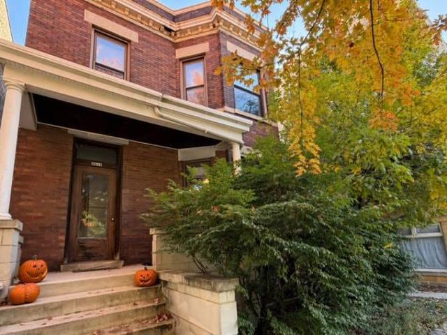 3 bedroom, Chicago IL 60613 106222987