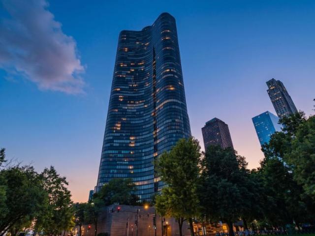 3 bedroom, Chicago IL 60611 LS105413649