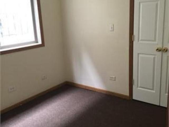 3 bedroom, Chicago IL 60617 LS105393211