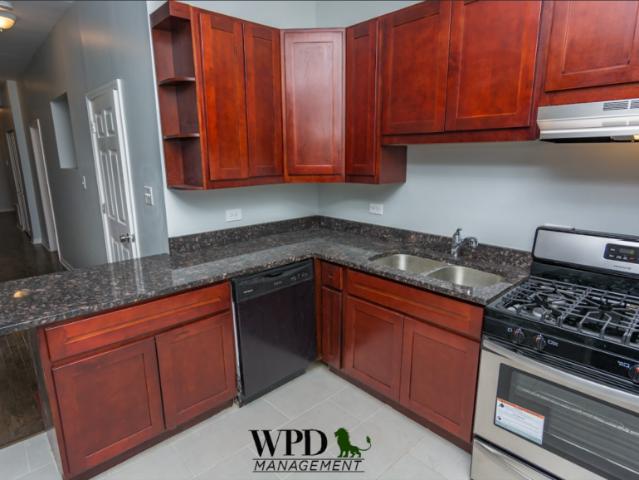 3 bedroom, Chicago IL 60615 95881234