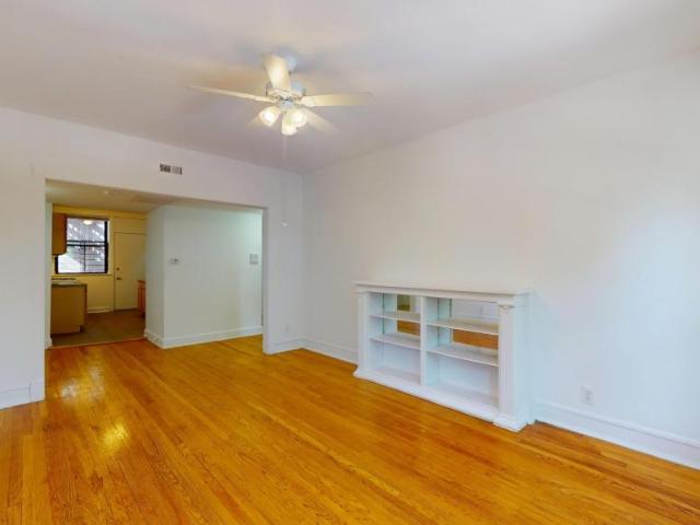3 bedroom, Chicago IL 60615 105883968