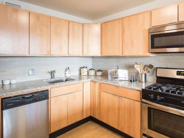 3 bedroom, Chicago IL 60616 104813653
